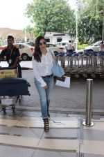 Sophie Chaudhary snapped at the airport on 9th Oct 2015